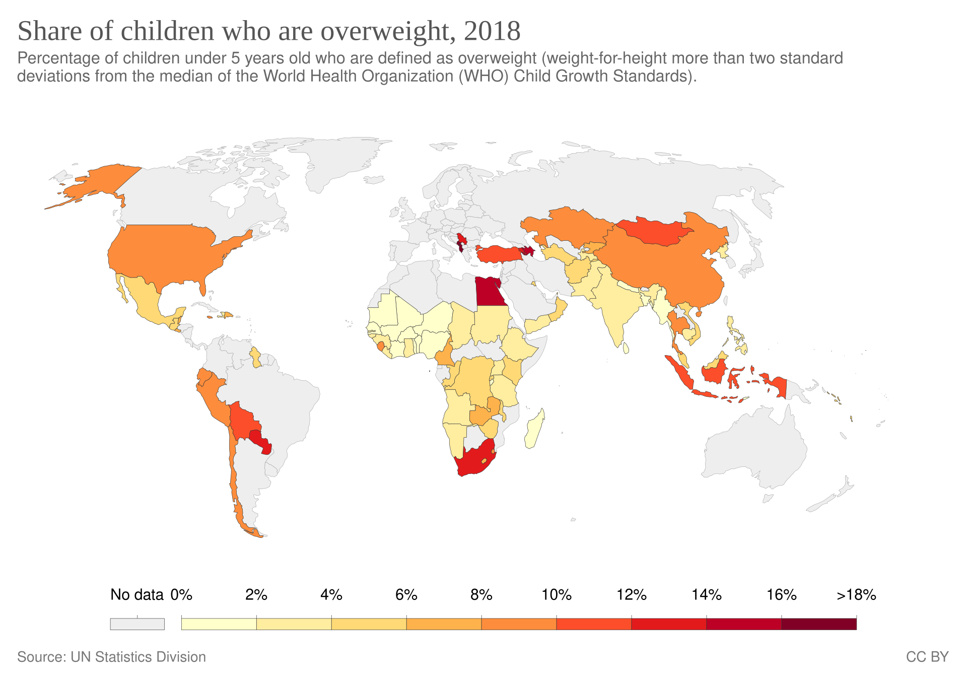Mapa-múndi colorido mostrando a proporção de crianças menores de 5 anos com sobrepeso por país em 2018, segundo os padrões de crescimento da OMS.